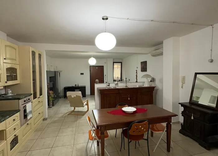 Rosa's -the Apartment *